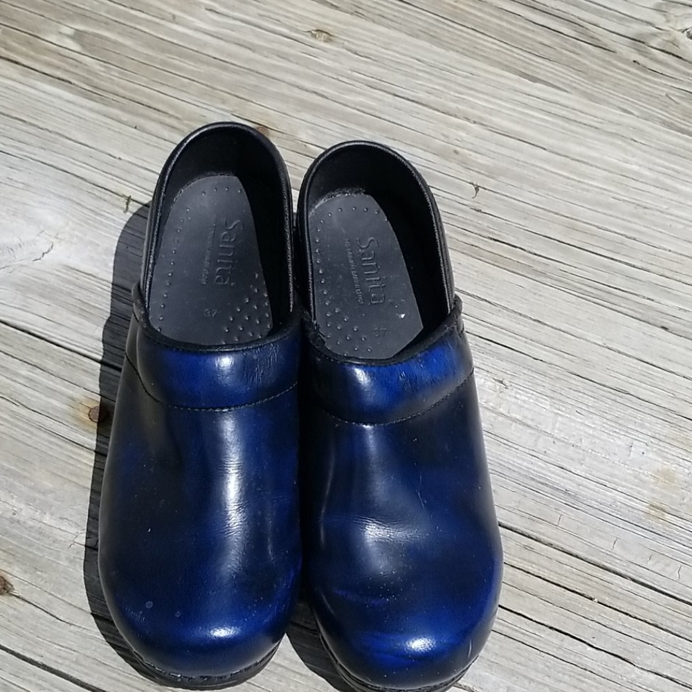 Sanita Blue 37